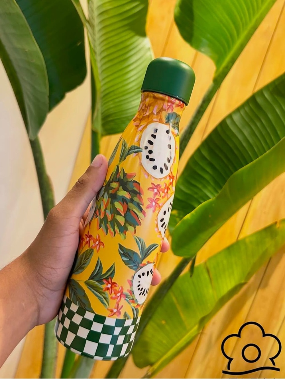 FARM Rio 25oz Glub Glub Water Bottle NEW Yellow Tropical Fruit Insulated Bottle